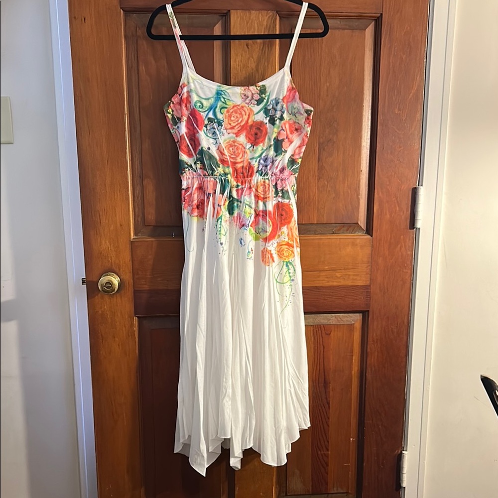Beautiful summer dress by Nouvida